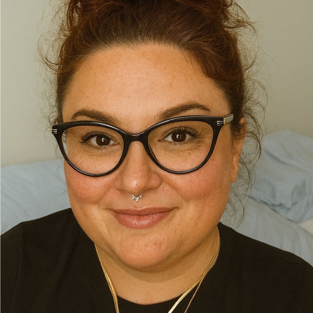 Meet your Posher, Emily